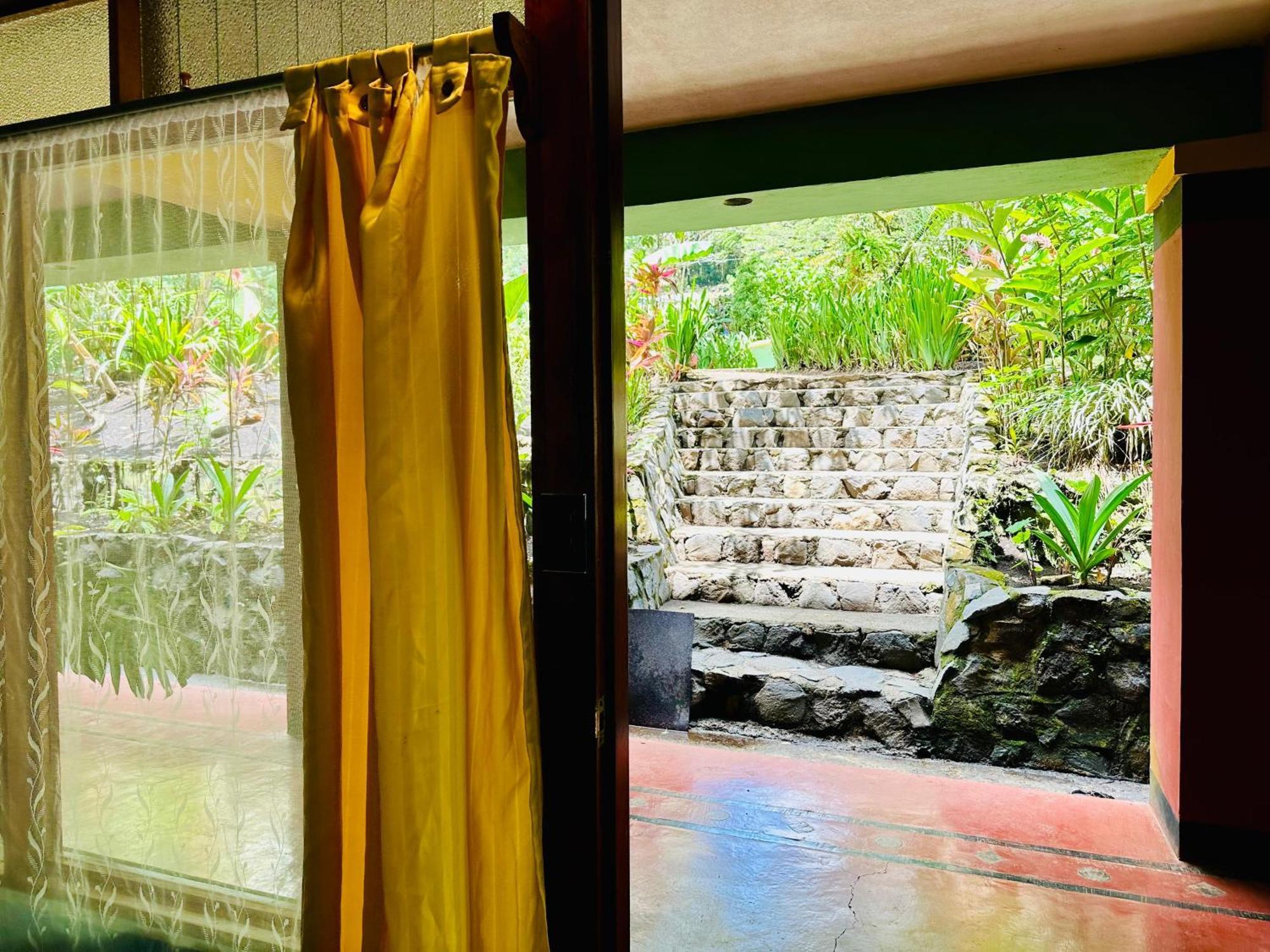 Lake Arenal Brewery & Hotel Tilaran Exterior photo
